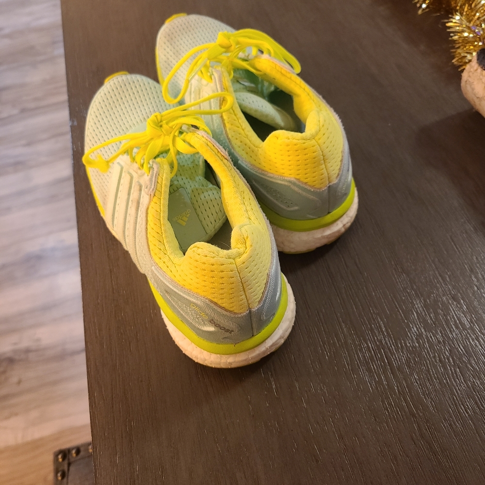 Adidas - Picture 2 of 3